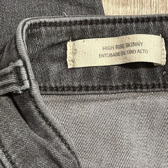 UNIVERSAL THREADS Jeans- size 4/27S‎ - Picture 5 of 7
